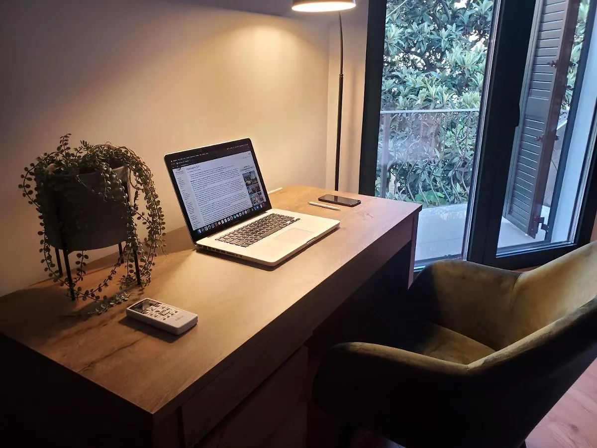 Condesa Bed & Breakfast Tirana 0*,  Albania