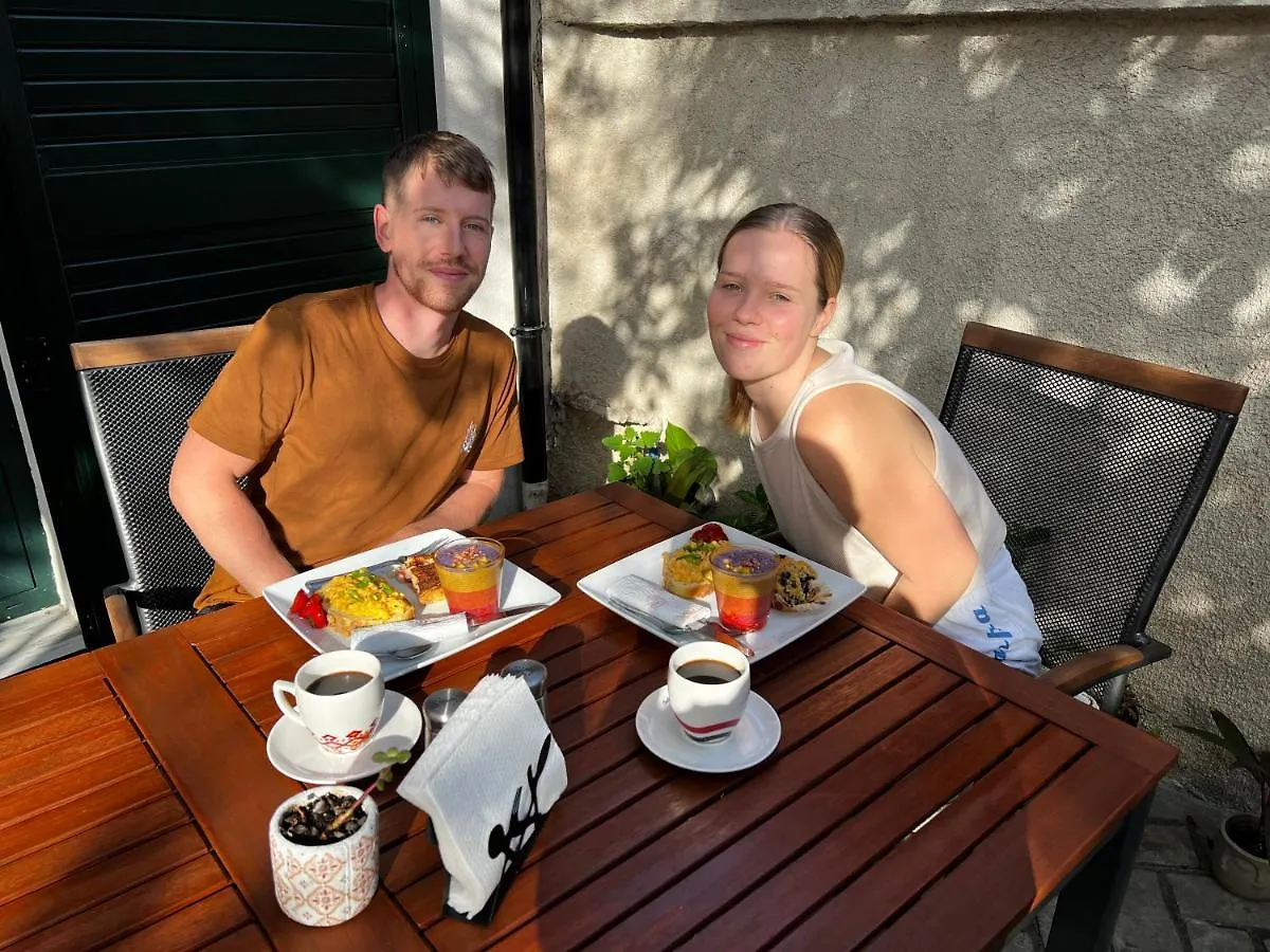 Condesa Bed & Breakfast Tirana Albania